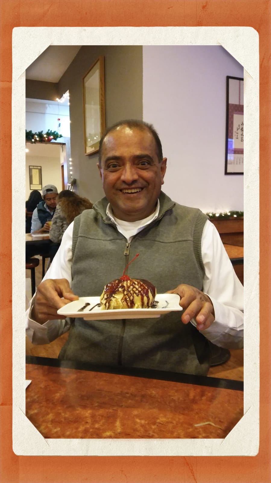 Padre Luis Salazar Santoyo en una convivencia